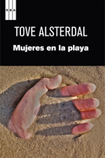 Portada del libro Mujeres en la playa - ISBN: 9788490062678